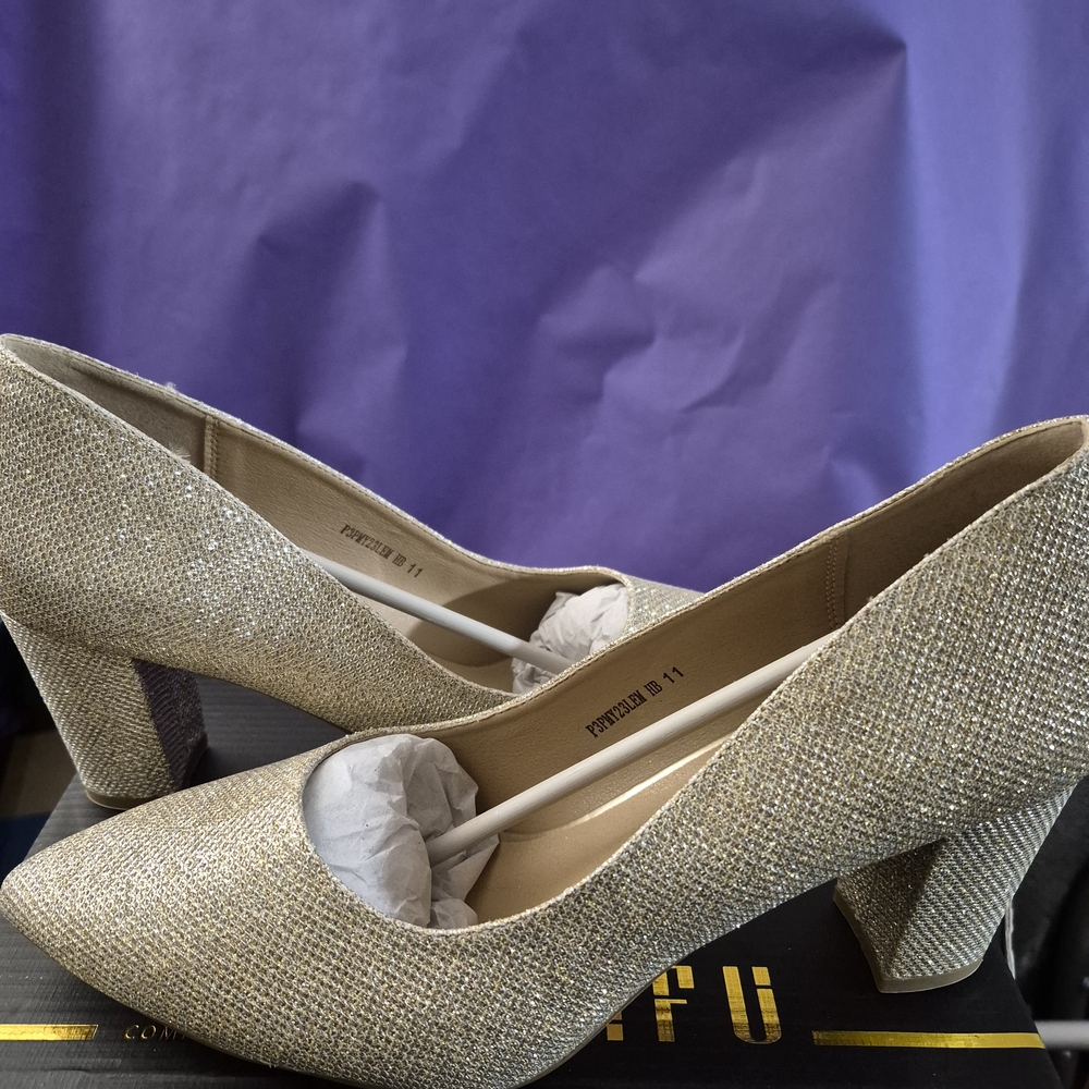 Elegant Gold Women's Heels Size 11